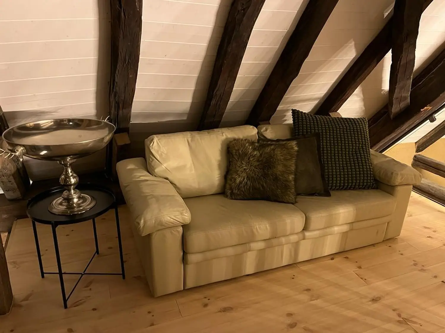 Lounge mit großem Sofa Ferienhaus von Vermietung - Christoph Maier